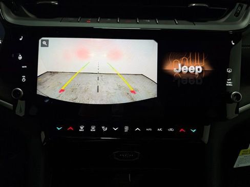 New 2026 Jeep Grand Cherokee Limited image 17