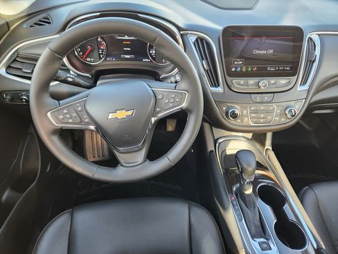 Used 2024 Chevrolet Malibu LT image 25