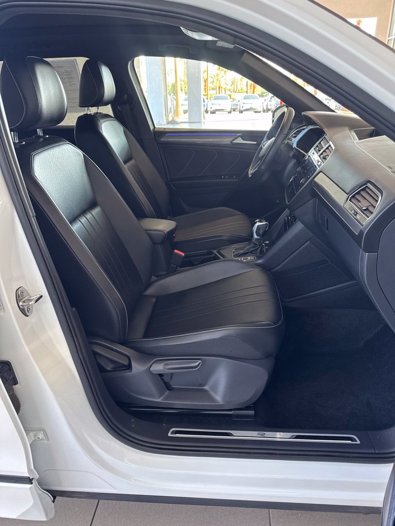 Certified 2024 Volkswagen Tiguan SE R-Line FWD image 9