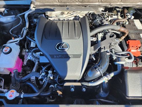 Used 2023 Lexus RX 350 Premium image 11