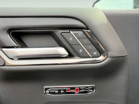 Used 2024 GMC Sierra 1500 AT4X image 24