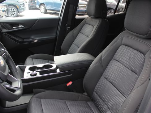 New 2026 Chevrolet Equinox LT image 9