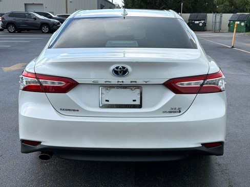 Used 2019 Toyota Camry XLE FWD image 9