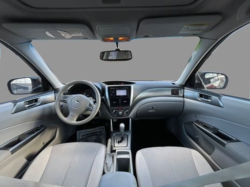 Used 2011 Subaru Forester 2.5X Premium image 9