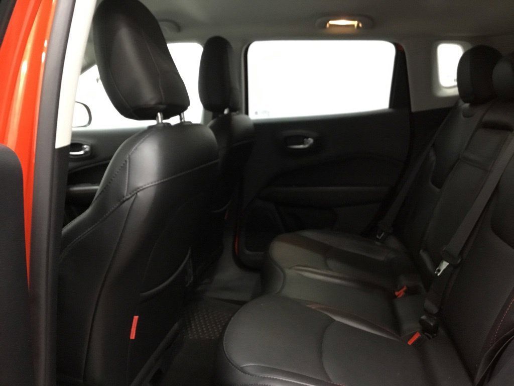 Used 2020 Jeep Compass Trailhawk w/ Leather Interior Group AWD/4WD image 12