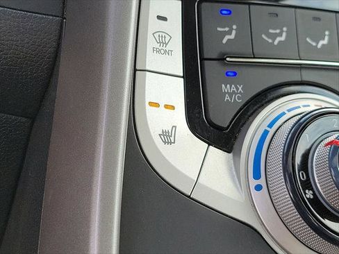 Used 2011 Hyundai Elantra Limited image 18