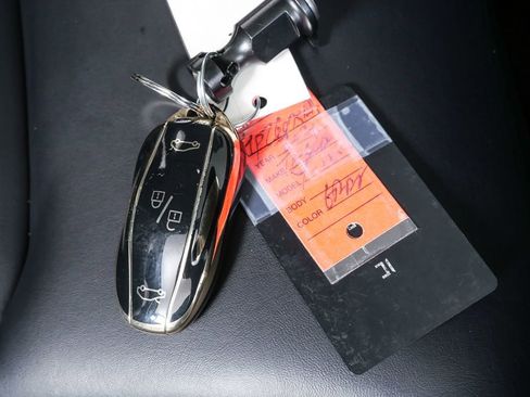 Used 2021 Tesla Model Y Performance image 36