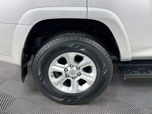 Used 2018 Toyota 4Runner SR5 image 31