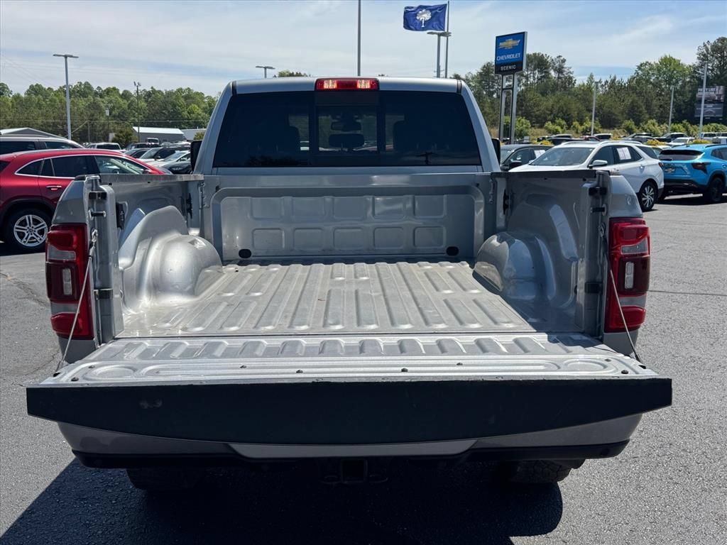 Used 2024 RAM 2500 Laramie AWD/4WD image 10