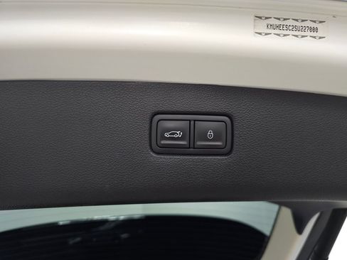 Used 2025 Genesis GV80 3.5T Prestige AWD/4WD image 10