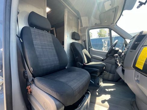 Used 2018 Mercedes-Benz Sprinter 2500 image 14