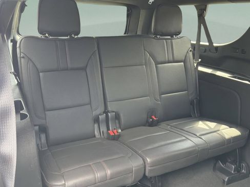 Used 2023 Chevrolet Suburban RST RWD image 29