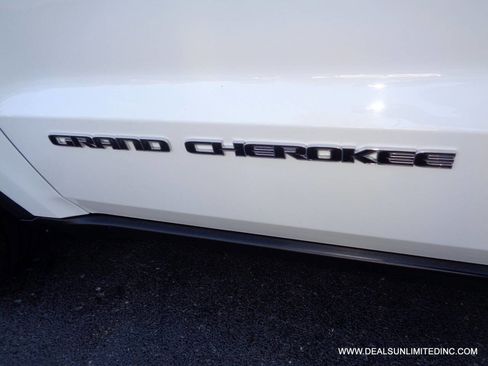 Used 2020 Jeep Grand Cherokee Limited image 5