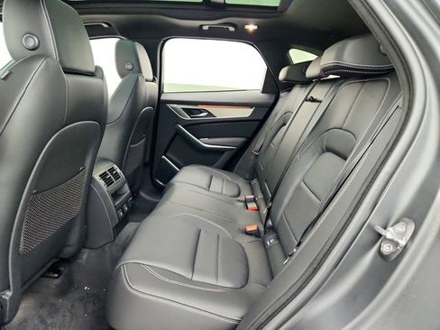 New 2026 Jaguar F-PACE R-Dynamic S image 28