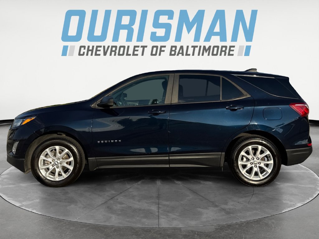 Used 2020 Chevrolet Equinox LS w/ LS Convenience Package FWD image 3