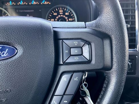 Used 2016 Ford F150 XLT w/ Equipment Group 302A Luxury AWD/4WD image 25