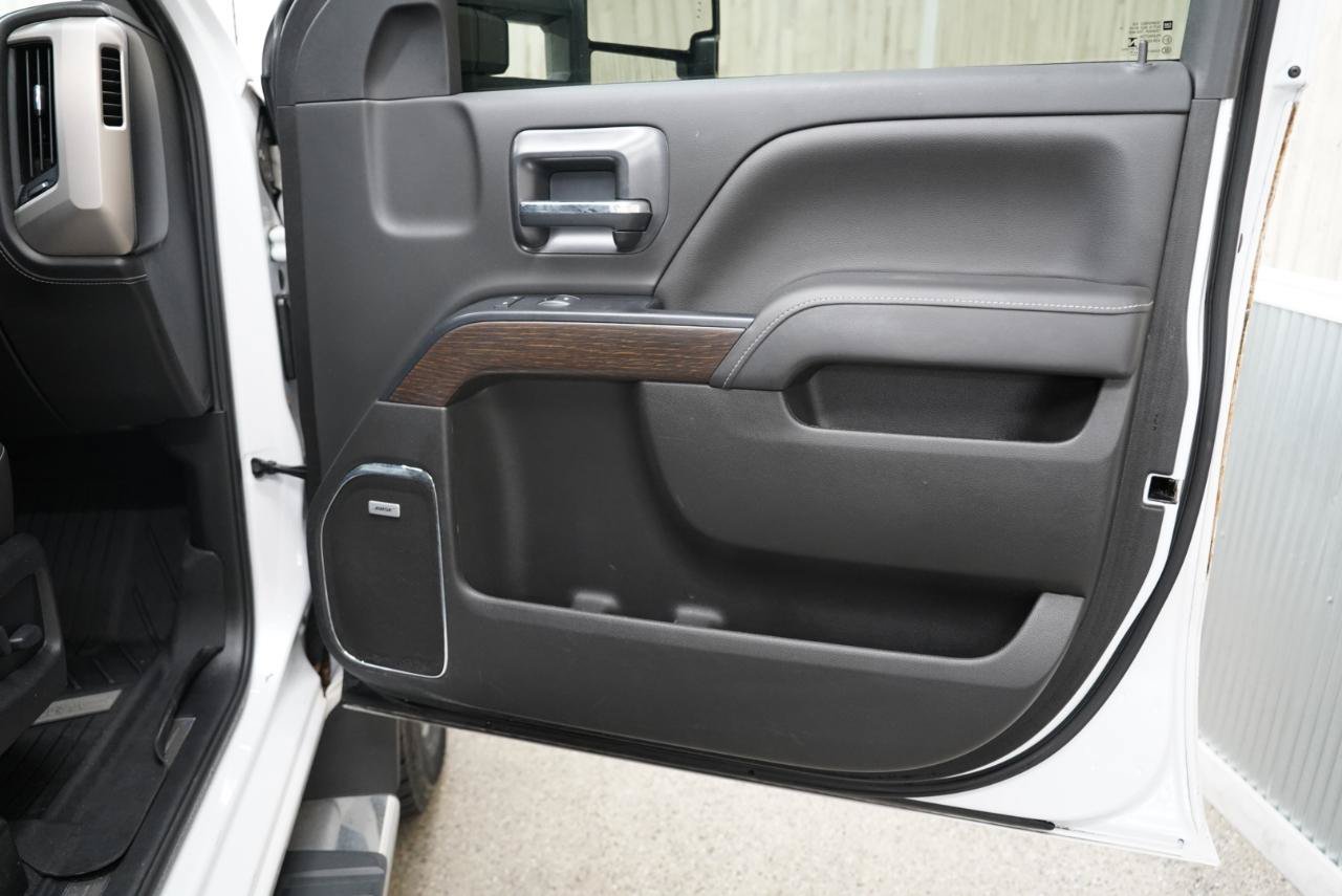 Used 2019 GMC Sierra 2500 Denali w/ Duramax Plus Package AWD/4WD image 32