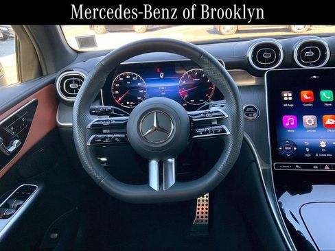 Certified 2025 Mercedes-Benz GLC 300 4MATIC image 5