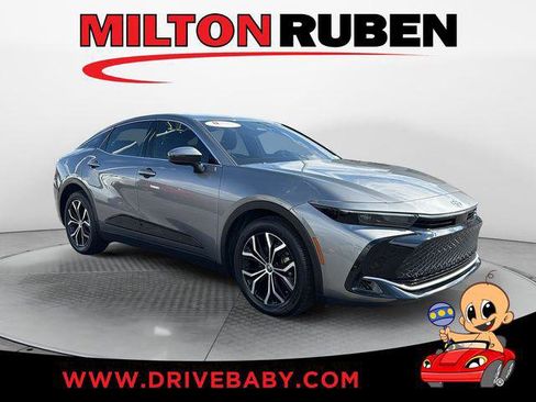 Certified 2023 Toyota Crown XLE image 1