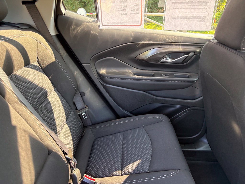 Used 2023 GMC Terrain SLE w/ Driver Convenience Package FWD image 35