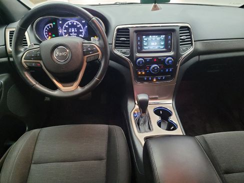 Used 2017 Jeep Grand Cherokee Laredo AWD/4WD image 22
