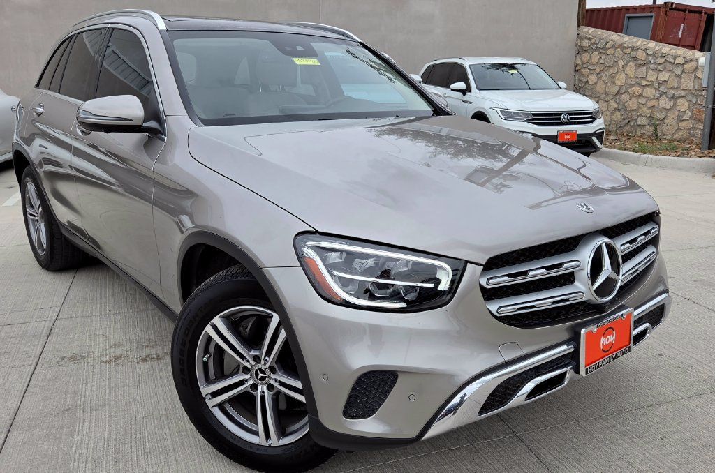 Used 2022 Mercedes-Benz GLC 300 image 1