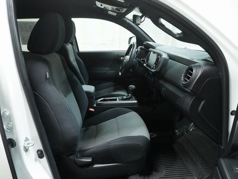 Certified 2023 Toyota Tacoma TRD Off-Road image 12