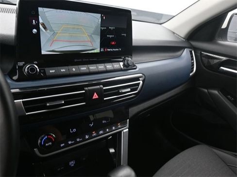 Used 2023 Kia Seltos S w/ Navigation Package image 12