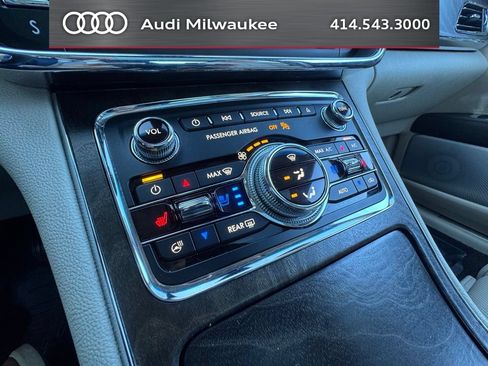 Used 2020 Lincoln Continental Reserve w/ Luxury Package AWD/4WD image 23