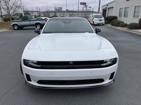 Used 2025 Dodge Charger R/T w/ Quick Order Package 25M R/T image 8