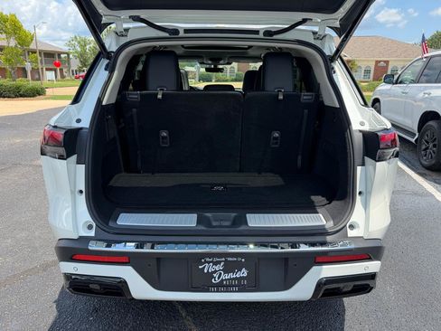 Used 2023 INFINITI QX60 Luxe w/ Cargo Package AWD/4WD image 13