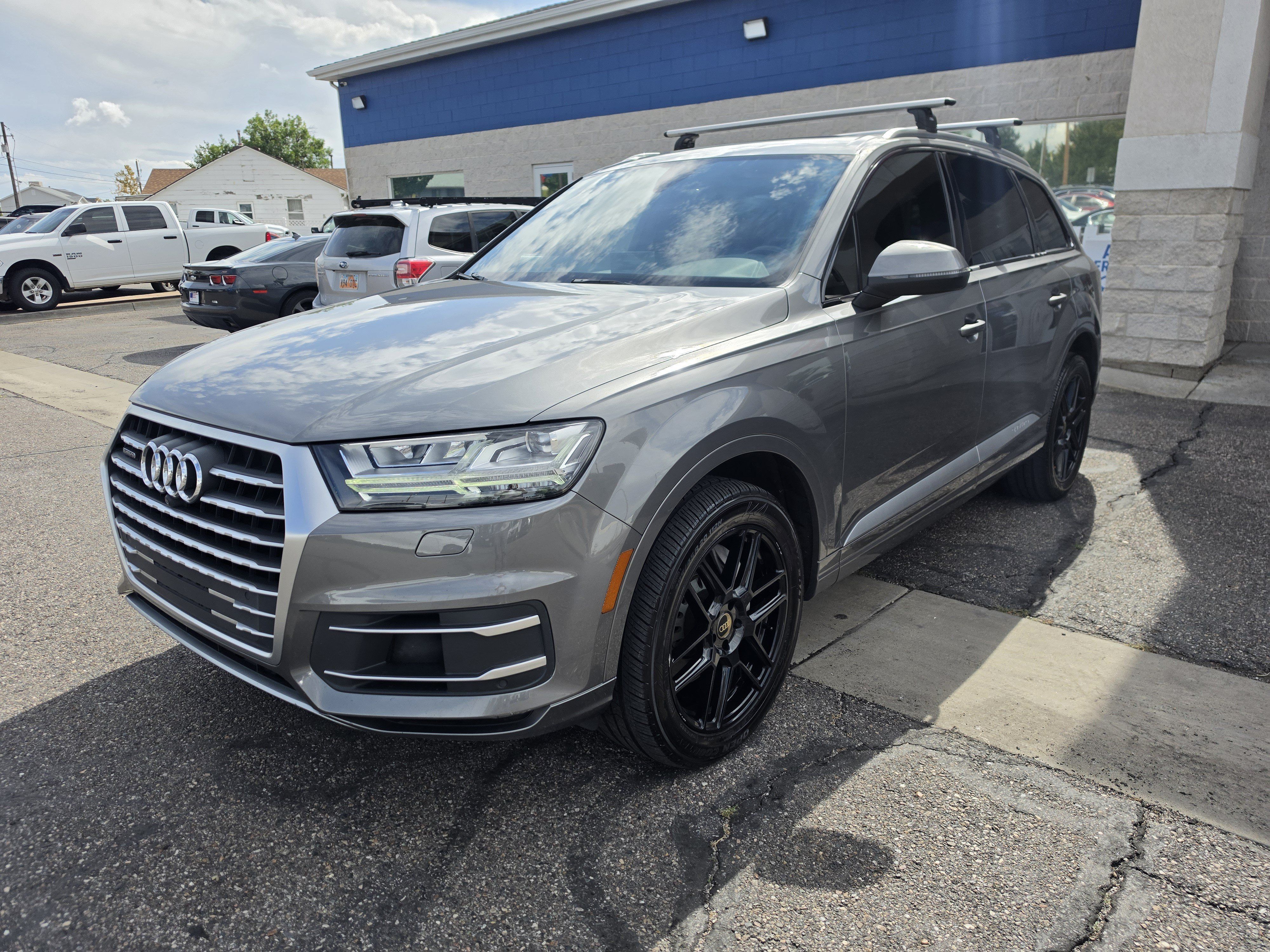 Used 2017 Audi Q7 3.0T Premium Plus w/ Premium Plus Package AWD/4WD image 3