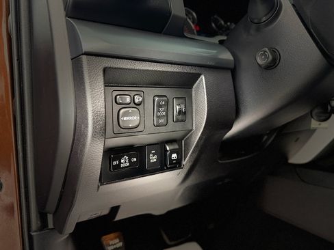 Used 2014 Toyota Tundra Platinum AWD/4WD image 16