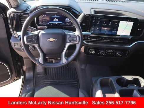 Used 2023 Chevrolet Silverado 1500 LT image 15