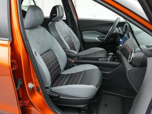 Used 2023 Nissan Kicks SR w/ SR Premium Package FWD image 21