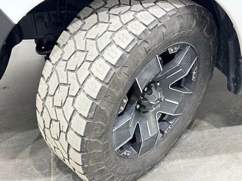 Used 2018 RAM 1500 Tradesman RWD image 34