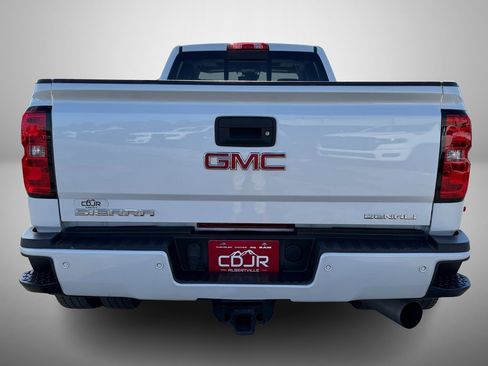 Used 2018 GMC Sierra 3500 Denali w/ Duramax Plus Package image 7