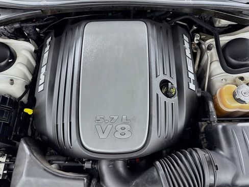 Used 2013 Dodge Challenger R/T image 35