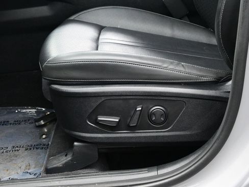 Used 2025 Kia Sorento SX AWD/4WD image 14