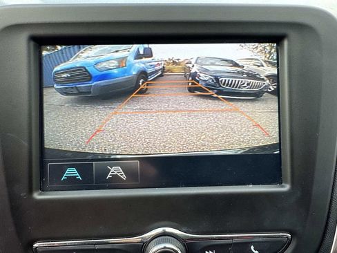 Used 2018 Chevrolet Equinox LT image 29