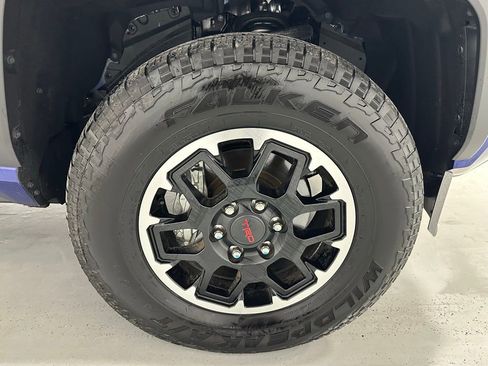 Used 2025 Toyota Tacoma TRD Off-Road image 62