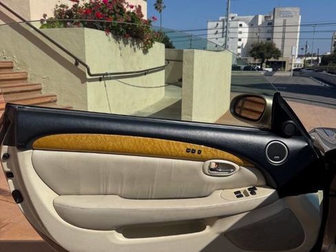 Used 2003 Lexus SC 430 Convertible RWD image 11