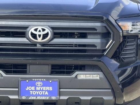 Used 2024 Toyota Tacoma SR5 AWD/4WD image 5
