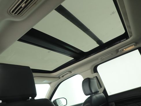 Used 2019 Ford Expedition Platinum image 13