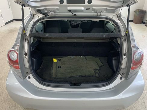 Used 2014 Toyota Prius C Three image 6