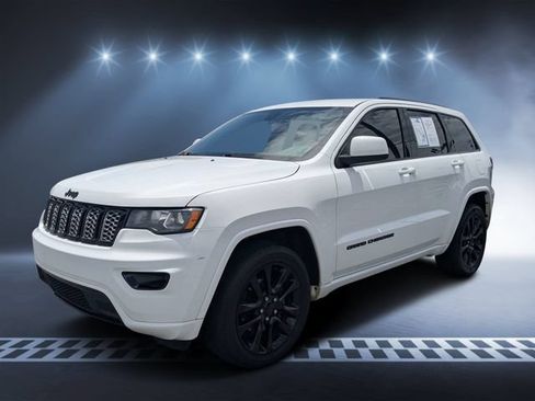 Used 2018 Jeep Grand Cherokee Laredo AWD/4WD image 7