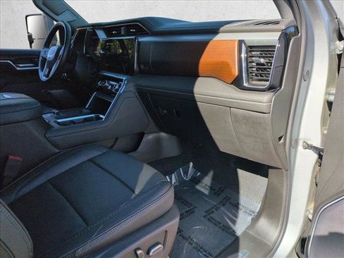 Used 2025 GMC Sierra 2500 Denali w/ Denali Reserve Package image 21