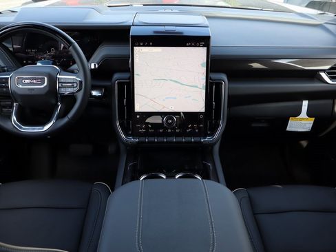 New 2025 GMC Yukon XL Elevation image 9