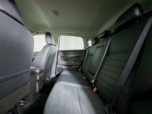 Used 2025 Mitsubishi Outlander Sport SE image 26