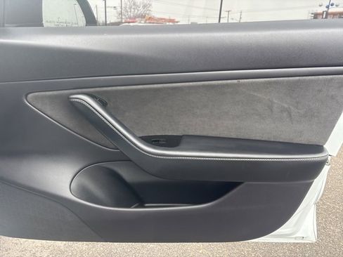 Used 2019 Tesla Model 3 Standard Range Plus image 10
